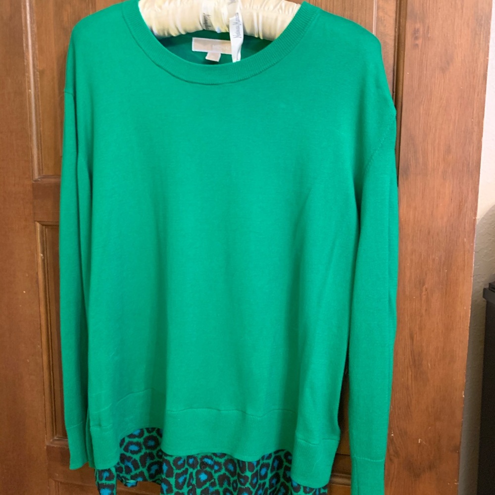 Michael Kors with skirt in XL sweater, mixed media style: Darling style !